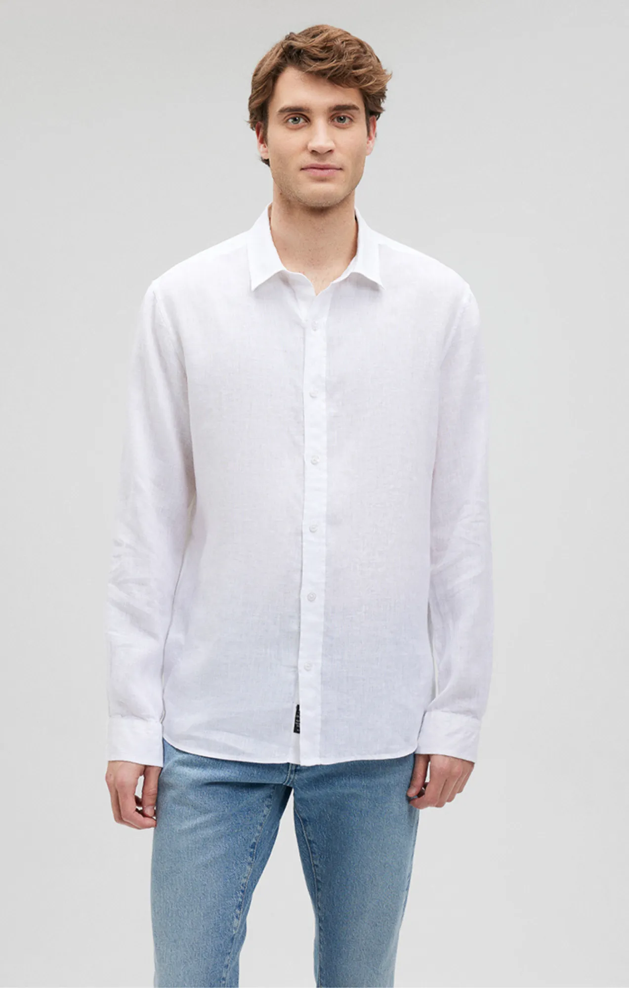 LINEN BUTTON-UP SHIRT IN WHITE