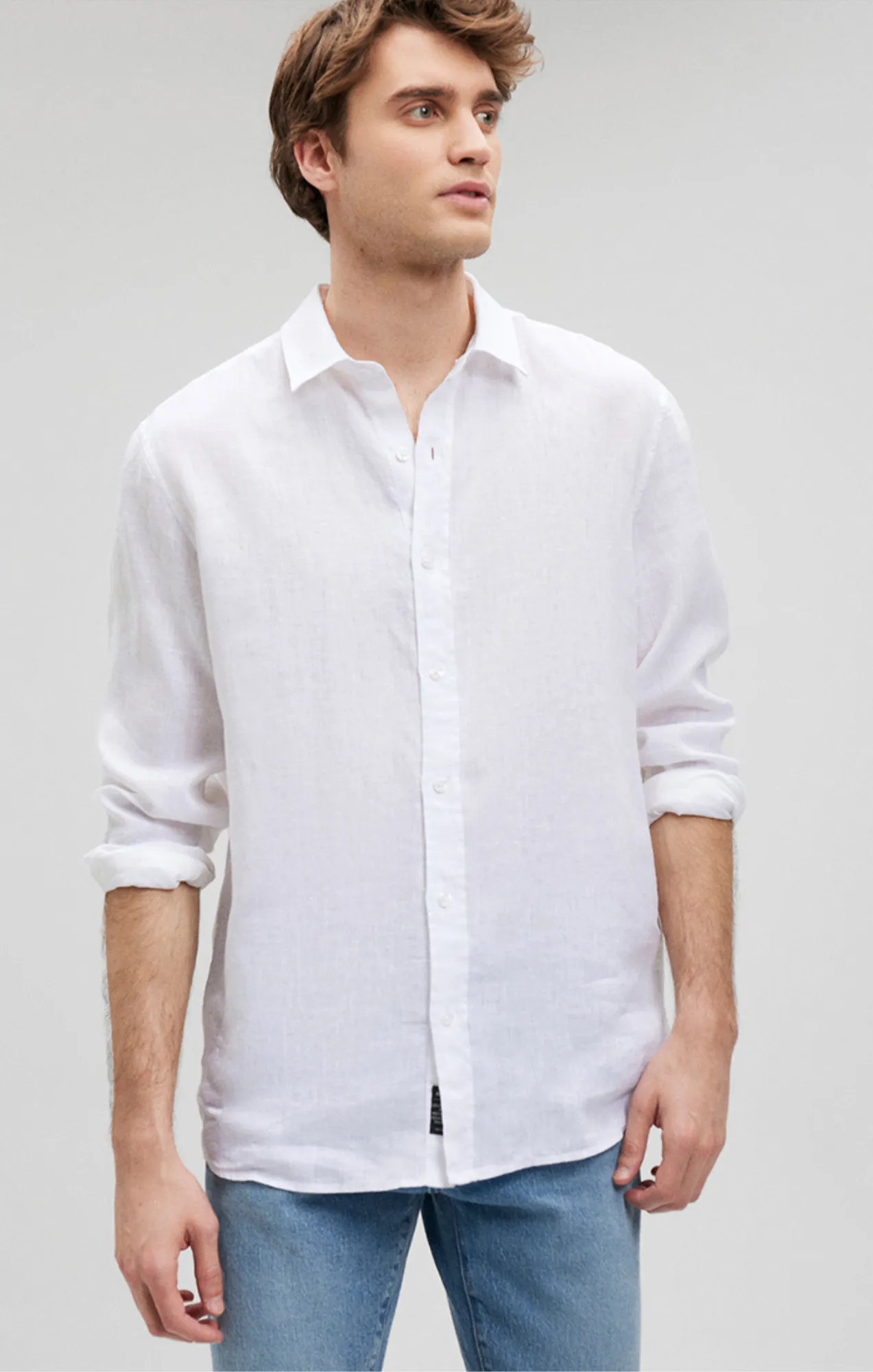 LINEN BUTTON-UP SHIRT IN WHITE