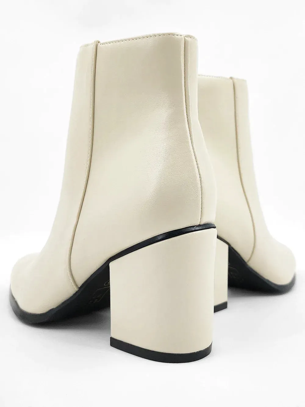 Vilma Pointed Toe Bone Bootie