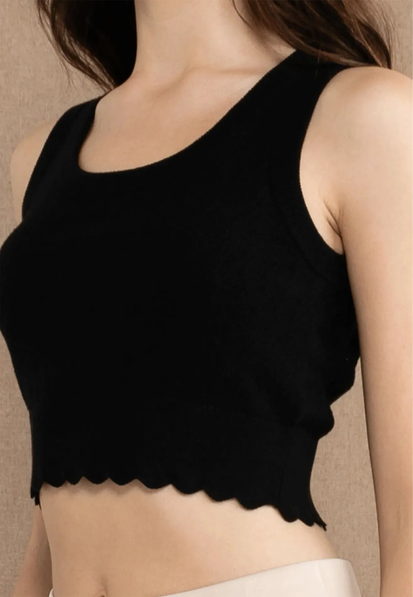 VOIR JEANS Scalloped Hem Knit Crop Top